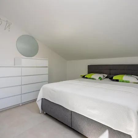 Vadaga Apartment *