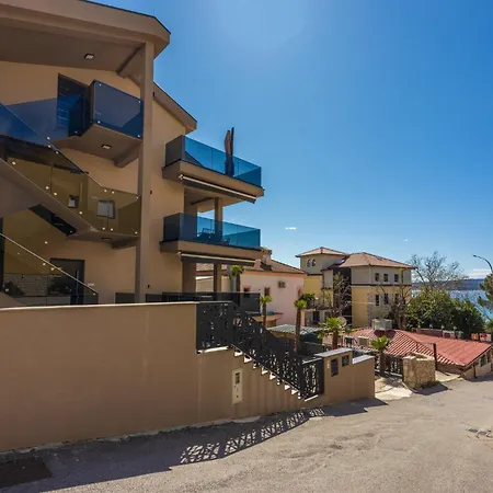 Vadaga Apartment *